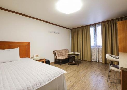 Yangji Park Hotel Changwon Bagian luar foto