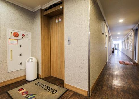 Yangji Park Hotel Changwon Bagian luar foto